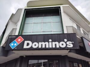 dominos bandar enstek 3